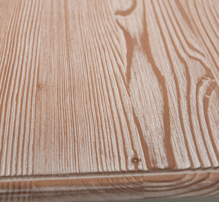 Massives Sideboard mit zwei Schubladen und Schranktüren -