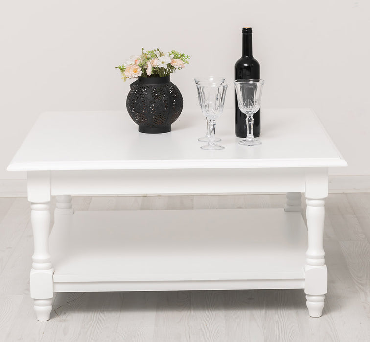 Quadratischer Couchtisch aus Massivholz mit gedrechselten Beinen