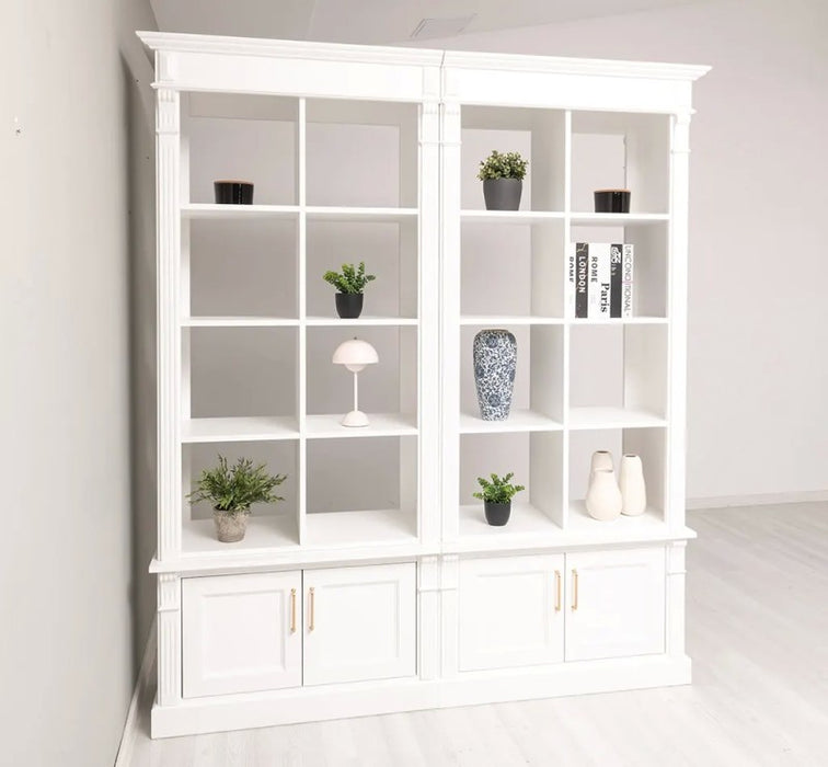 Raumteiler aus Massivholz mit acht Türen - Bücherregal mit Durchreiche II