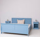 Schlafzimmer Set - Stauraumbett aus Massivholz mit geschwungenem Kopf- und Fußteil und zwei Nachttischen - 90 x 200