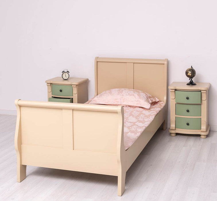 Schlafzimmer-Set aus Massivholz | Kinderzimmer mit Bett und zwei Nachttischen - Lavendel / 90 x 200