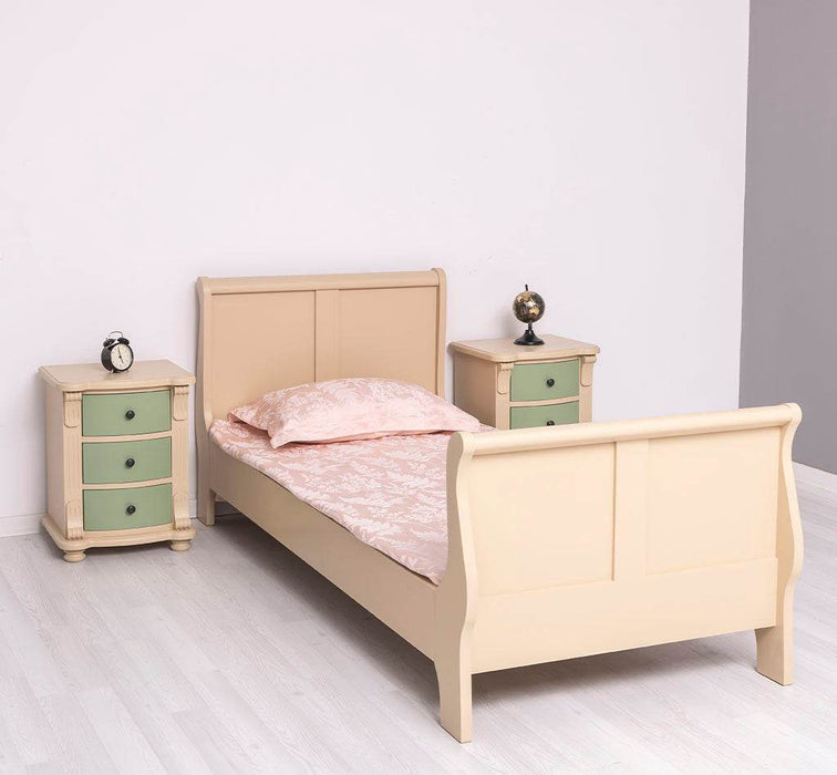 Schlafzimmer-Set aus Massivholz | Kinderzimmer mit Bett und zwei Nachttischen - Lavendel / 90 x 200