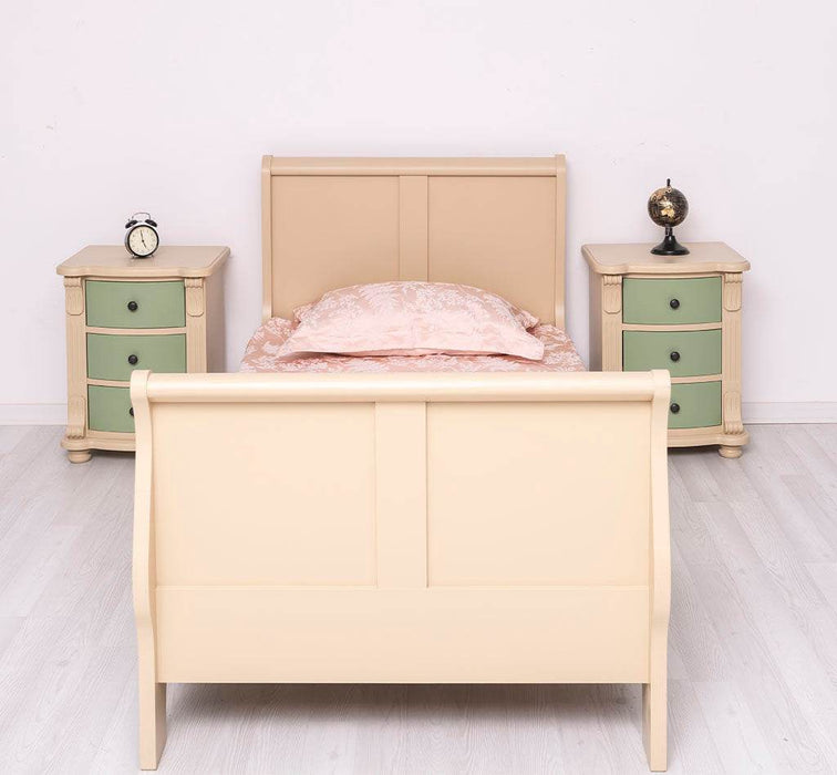 Schlafzimmer-Set aus Massivholz | Kinderzimmer mit Bett und zwei Nachttischen - Lavendel / 90 x 200