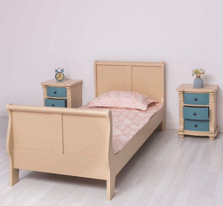 Schlafzimmer-Set aus Massivholz | Kinderzimmer mit Bett und zwei Nachttischen - Lavendel / 90 x 200