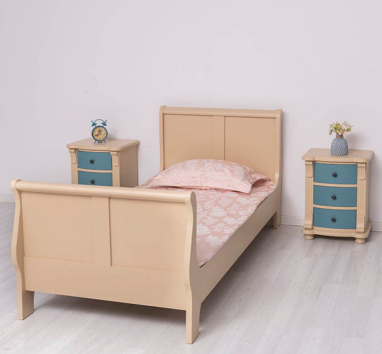 Schlafzimmer-Set aus Massivholz | Kinderzimmer mit Bett und zwei Nachttischen - Lavendel / 90 x 200