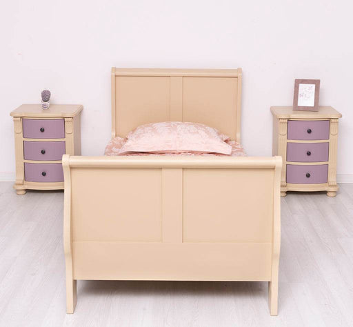 Schlafzimmer-Set aus Massivholz | Kinderzimmer mit Bett und zwei Nachttischen - Lavendel / 90 x 200