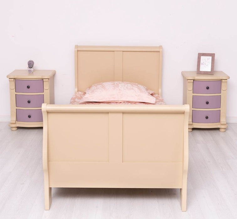 Schlafzimmer-Set aus Massivholz | Kinderzimmer mit Bett und zwei Nachttischen - Lavendel / 90 x 200