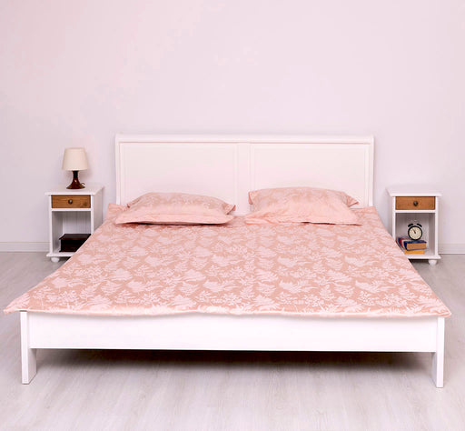 Schlafzimmer-Set bestehend aus Massivholzbett 180 und zwei Nachttischen - 