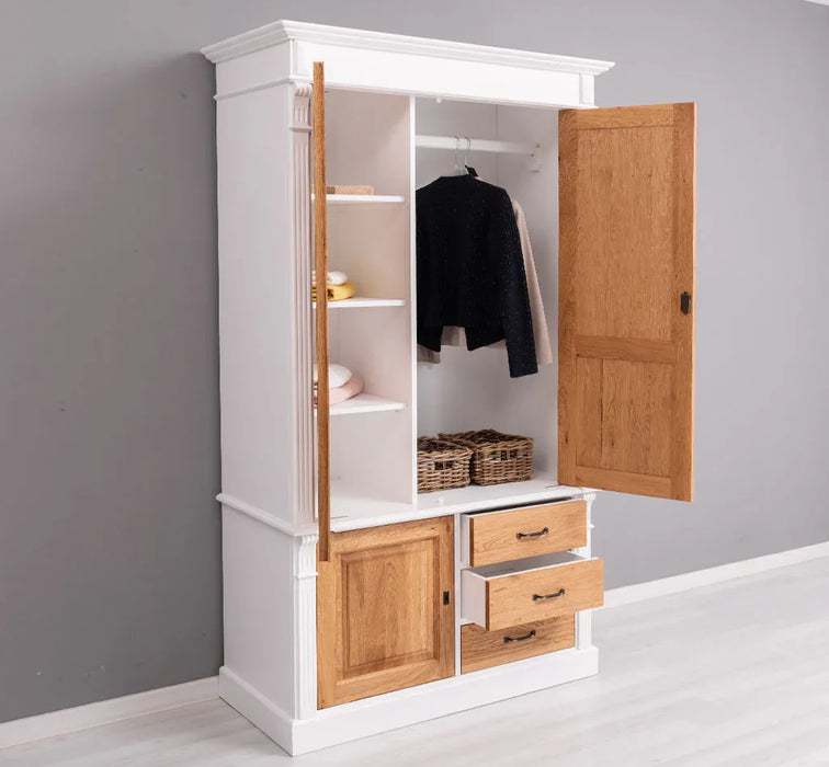 Schmaler Kleiderschrank aus Massivholz mit drei Schubladen