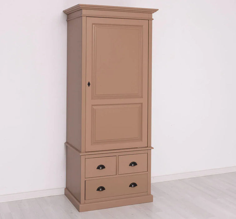 Schmaler Vintage Kleiderschrank aus Massivholz mit vier Schubladen — Massivholzmöbel-Becker