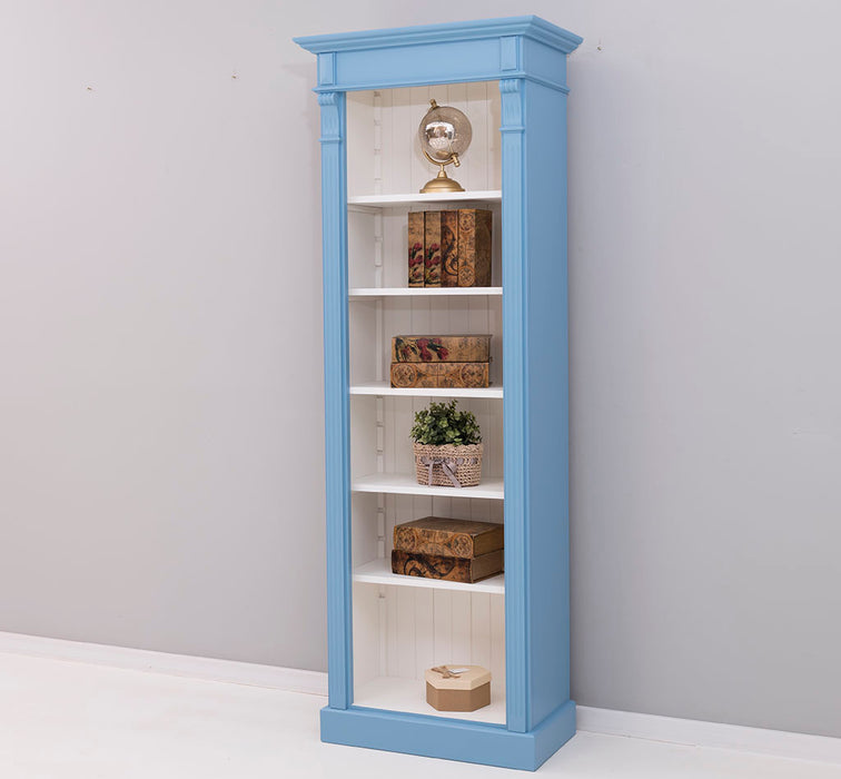 Schmales Landhausregal mit verstellbaren Regalböden