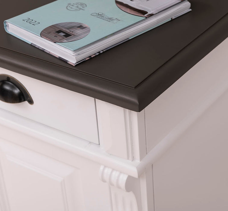 Schreibtisch aus Massivholz | Arbeitsplatz mit 2 Schubladen und 2 Türen