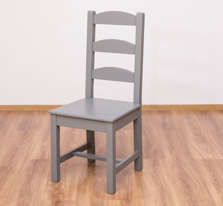 Stuhl aus Massivholz mit Rückenlehne