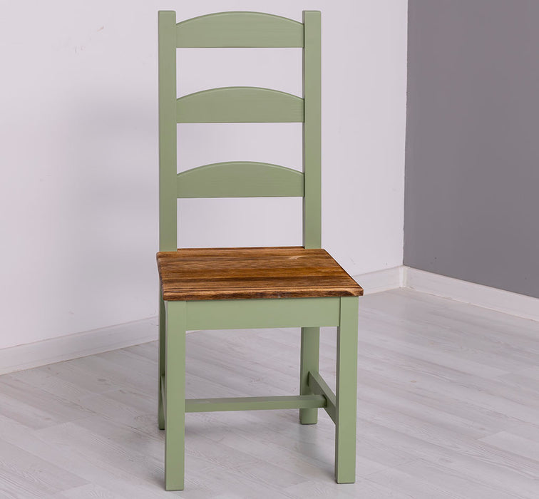 Stuhl aus Massivholz mit Rückenlehne