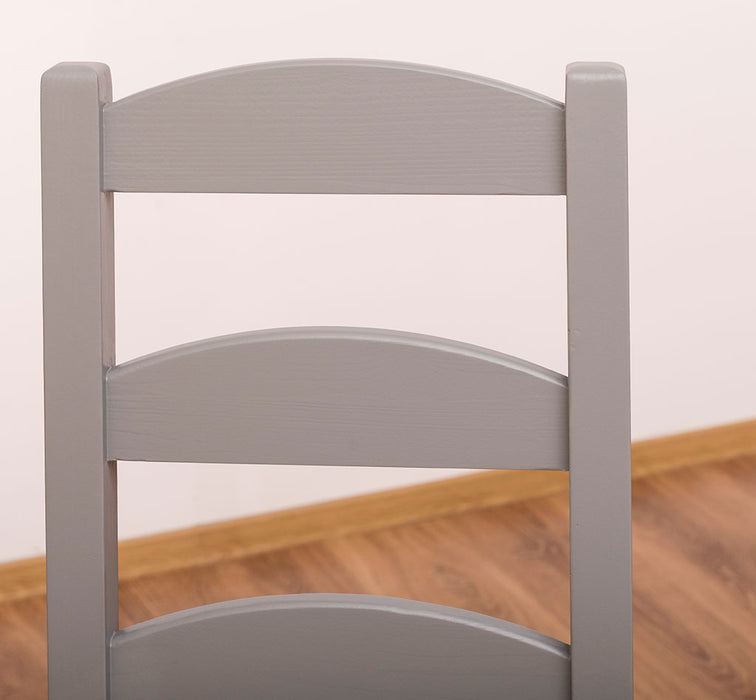 Stuhl aus Massivholz mit Rückenlehne