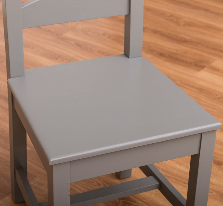 Stuhl aus Massivholz mit Rückenlehne