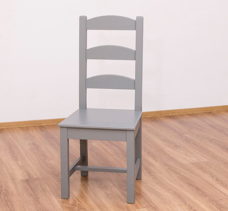 Stuhl aus Massivholz mit Rückenlehne