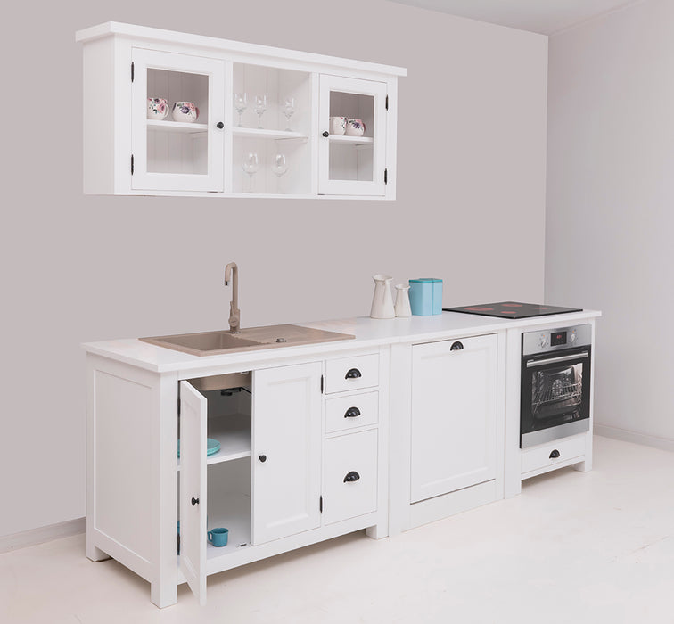 Vierteilige Küchenzeile aus Massivholz mit Hängeschrank in weiß