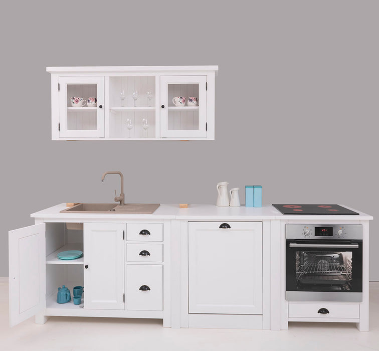 Vierteilige Küchenzeile aus Massivholz mit Hängeschrank in weiß