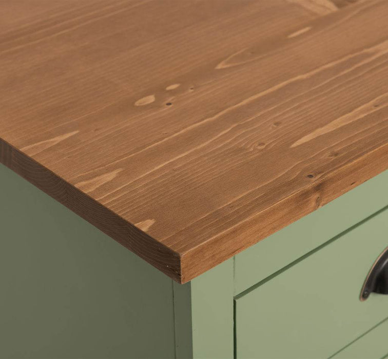 Viertüriges Sideboard aus Massivholz im Landhausstil -