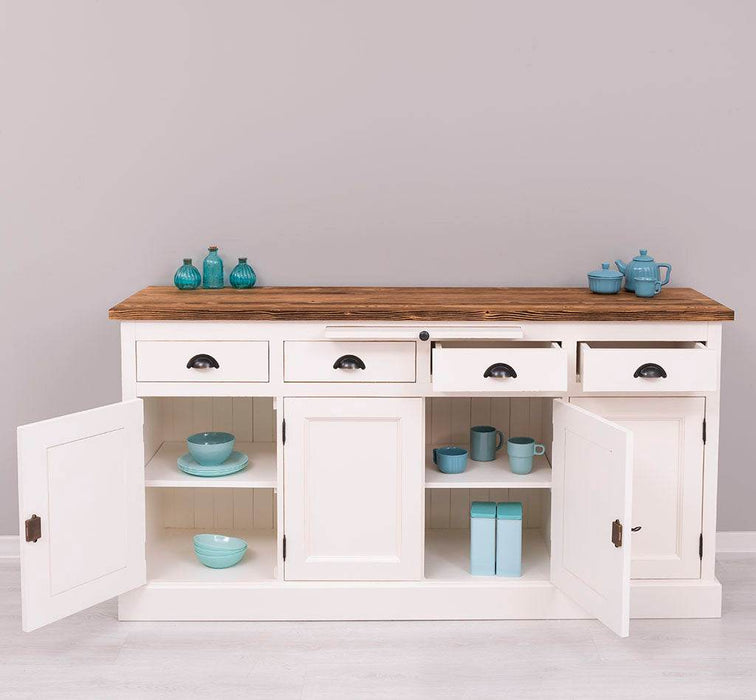 Viertüriges Sideboard aus Massivholz im Landhausstil -