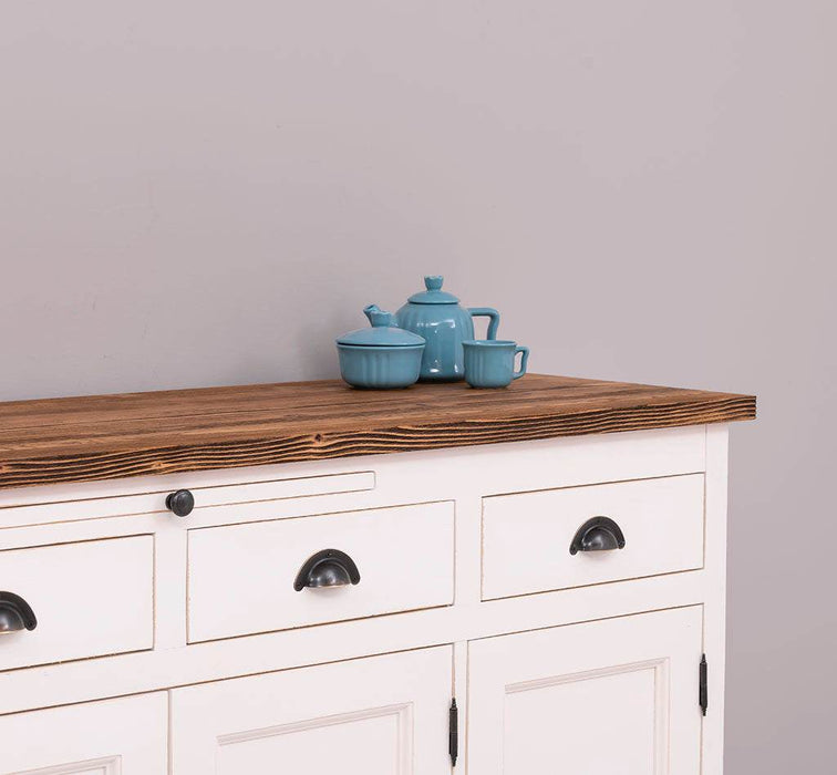 Viertüriges Sideboard aus Massivholz im Landhausstil -