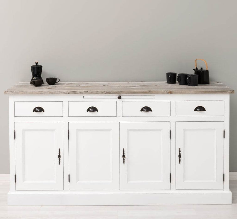 Viertüriges Sideboard aus Massivholz im Landhausstil -