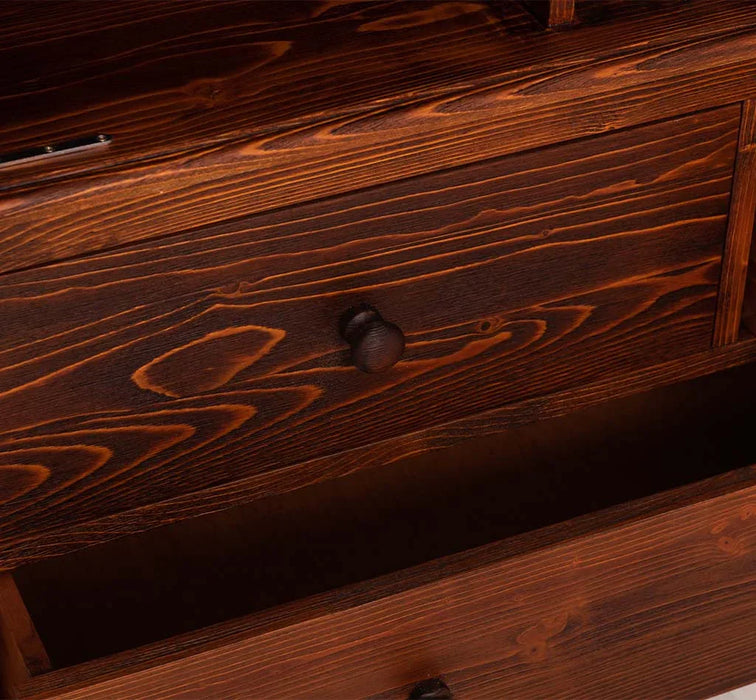 Vintage Kleiderschrank aus Massivholz im Landhausstil