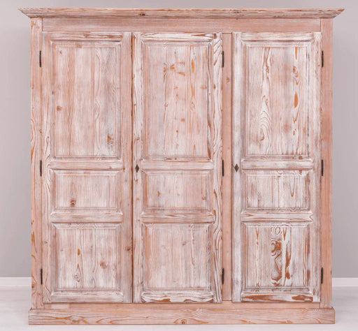 Vintage Kleiderschrank aus Massivholz mit drei Türen