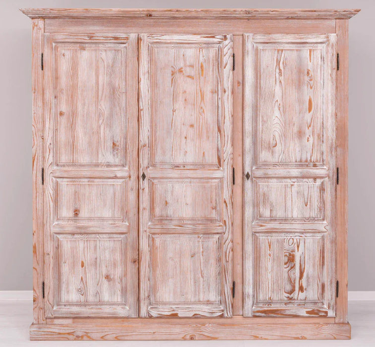 Vintage Kleiderschrank aus Massivholz mit drei Türen