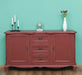 Vintage Sideboard aus Massivholz mit 2 Türen und 3 Schubladen | Kommode mit geschwungenen Füßen | Barock - Vintage Bordeaux