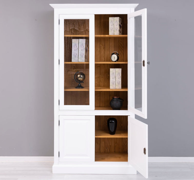 Vitrinenschrank aus Massivholz mit vier Regalböden