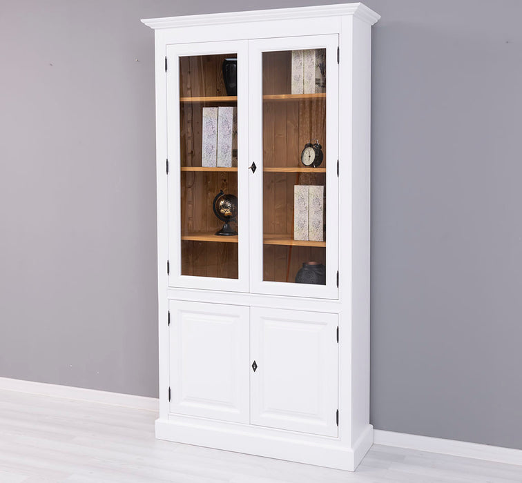 Vitrinenschrank aus Massivholz mit vier Regalböden