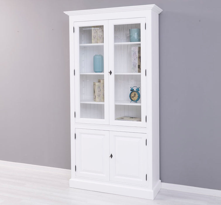 Vitrinenschrank aus Massivholz mit vier Regalböden