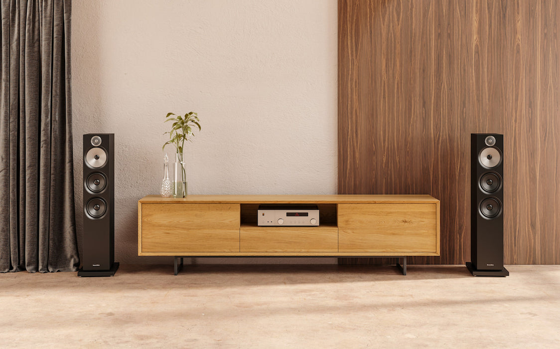 Industrial TV-Board aus massiver Eiche | Zweitüriges Sideboard Ruvo mit Schublade - in verschiedenen Größen