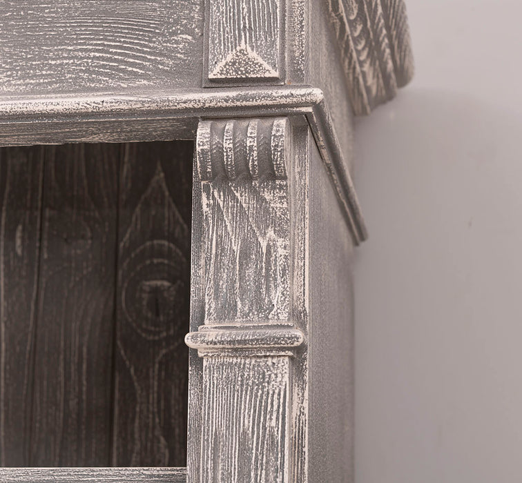 Regalwand aus Massivholz - Bücherregal mit Ornamenten