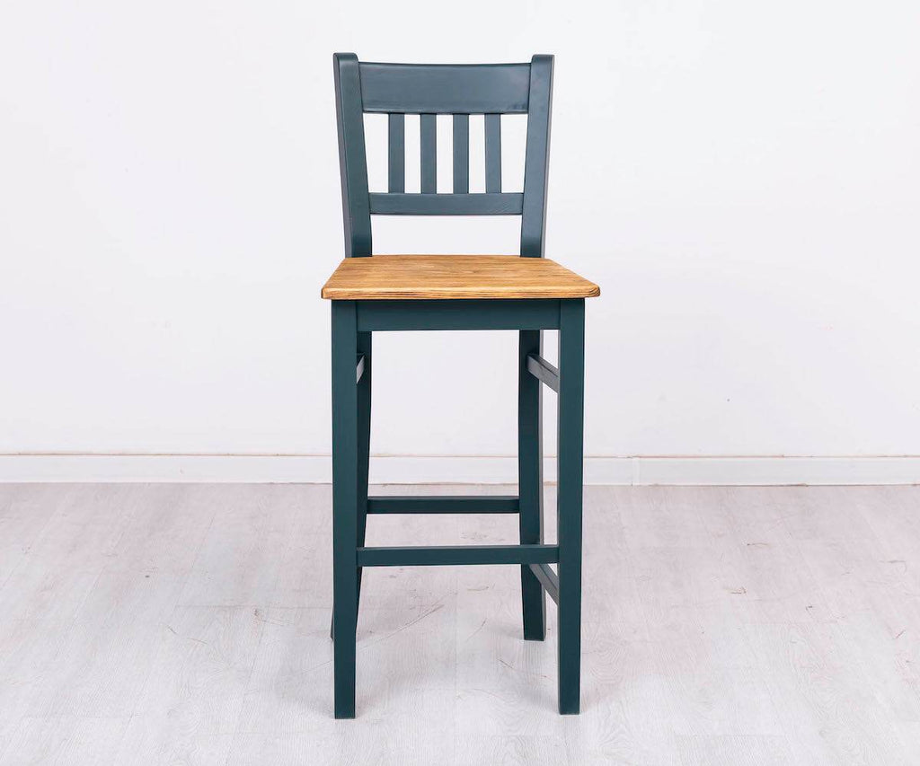 Barhocker mit Lehne aus massiver Pinie