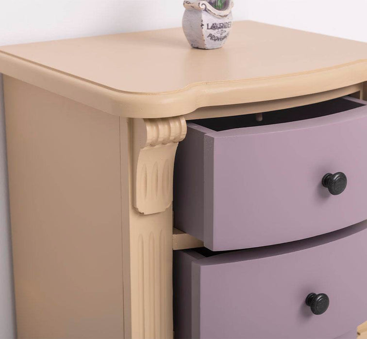 Nachttisch aus Massivholz | Beistelltisch mit drei Schubladen - Beige - Salbei
