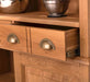 Rustikales Regal aus massiver Eiche mit Glashalterung | Geschirrschrank - 