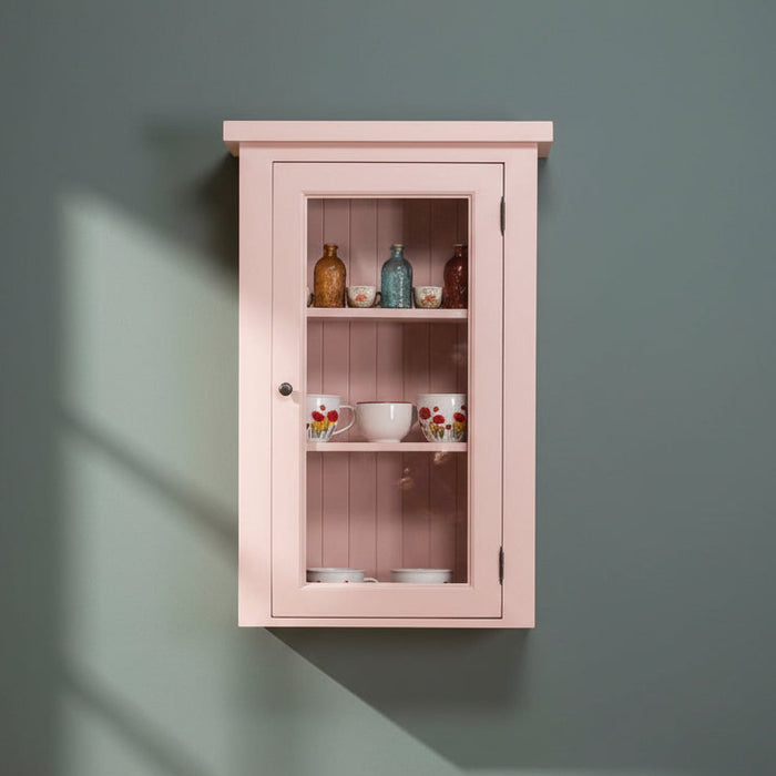 Schmaler Hängeschrank aus Massivholz mit Glastür