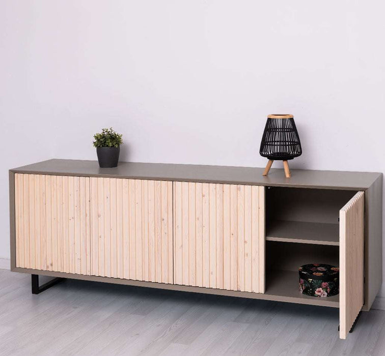 Großes TV-Board aus Massivholz | Sideboard mit geschlossener Front