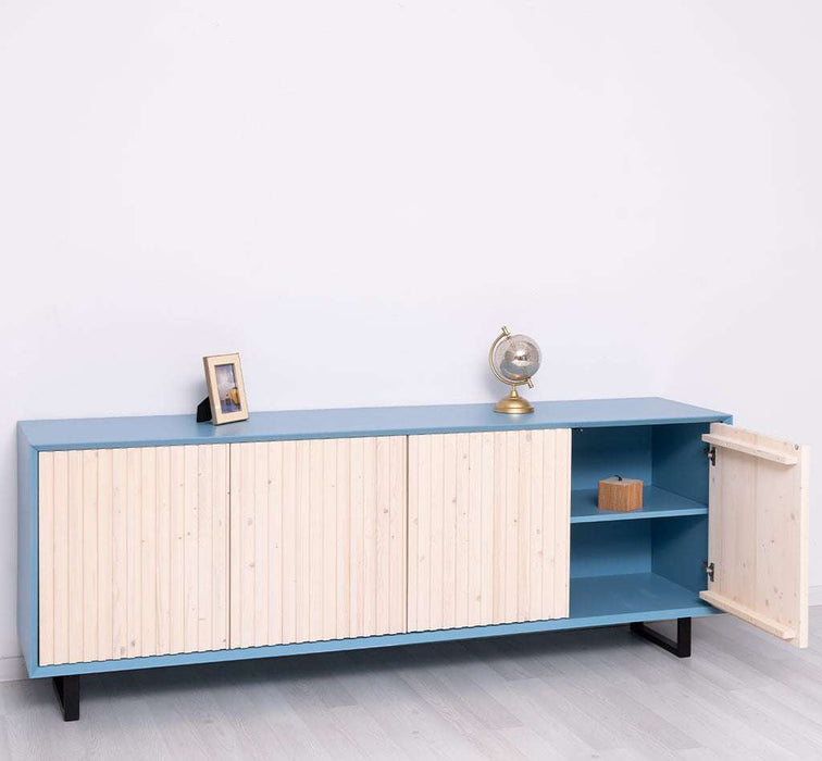 Großes TV-Board aus Massivholz | Sideboard mit geschlossener Front