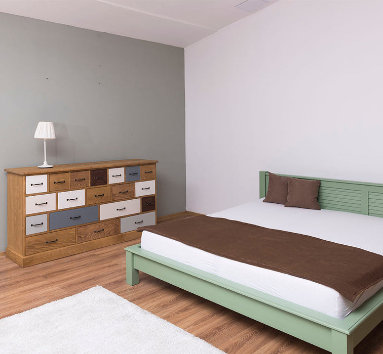 Landhausbett aus Massivholz in verschiedenen Größen & Farben